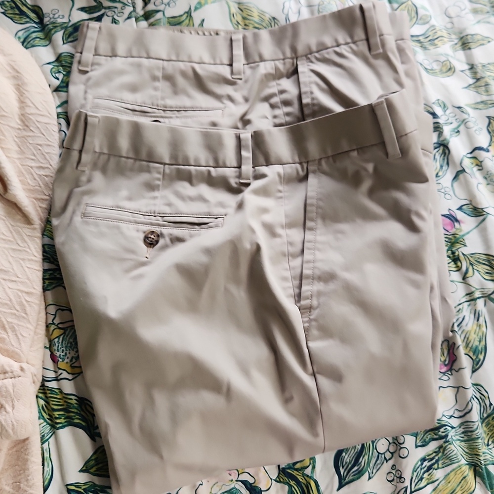 Bonobos stretch weekday warrior